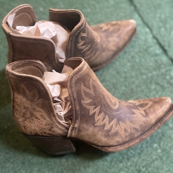 Ariat Brown Western Ankle Boots - Picture 6 of 14